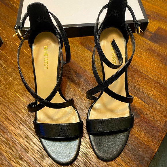 Nine West Sexy Strappy Heels Size 7 